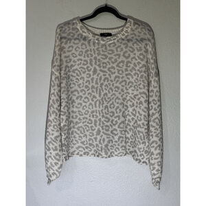Fate Leopard Print Sweater Medium cream Gray Lightweight Knit Pullover